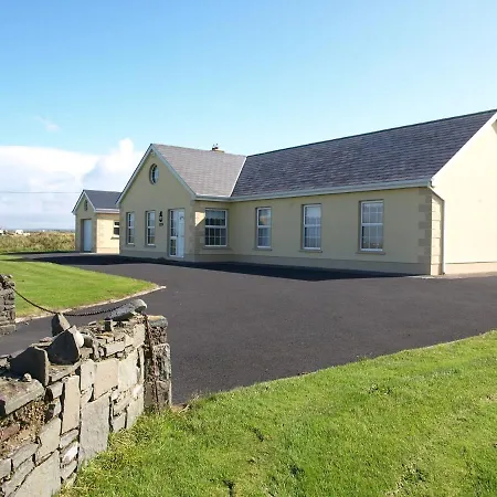 An Chuileann Beachside House